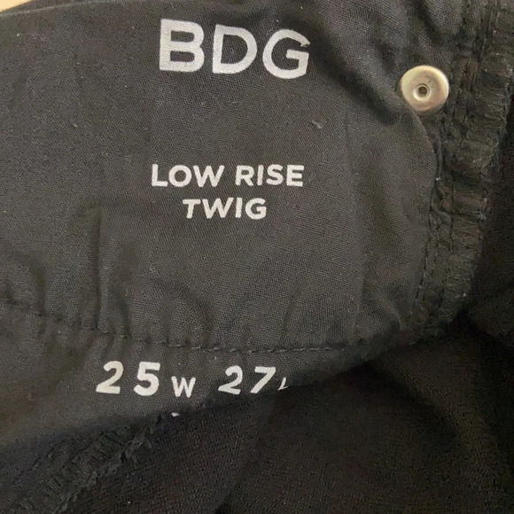 BDG Low Rise Twig Lace Up Crop Jeans in Black - 25 - Picture 7 of 7